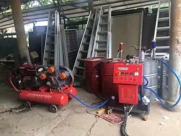 jnjx-lll2wowcu0 小型聚氨酯噴涂機